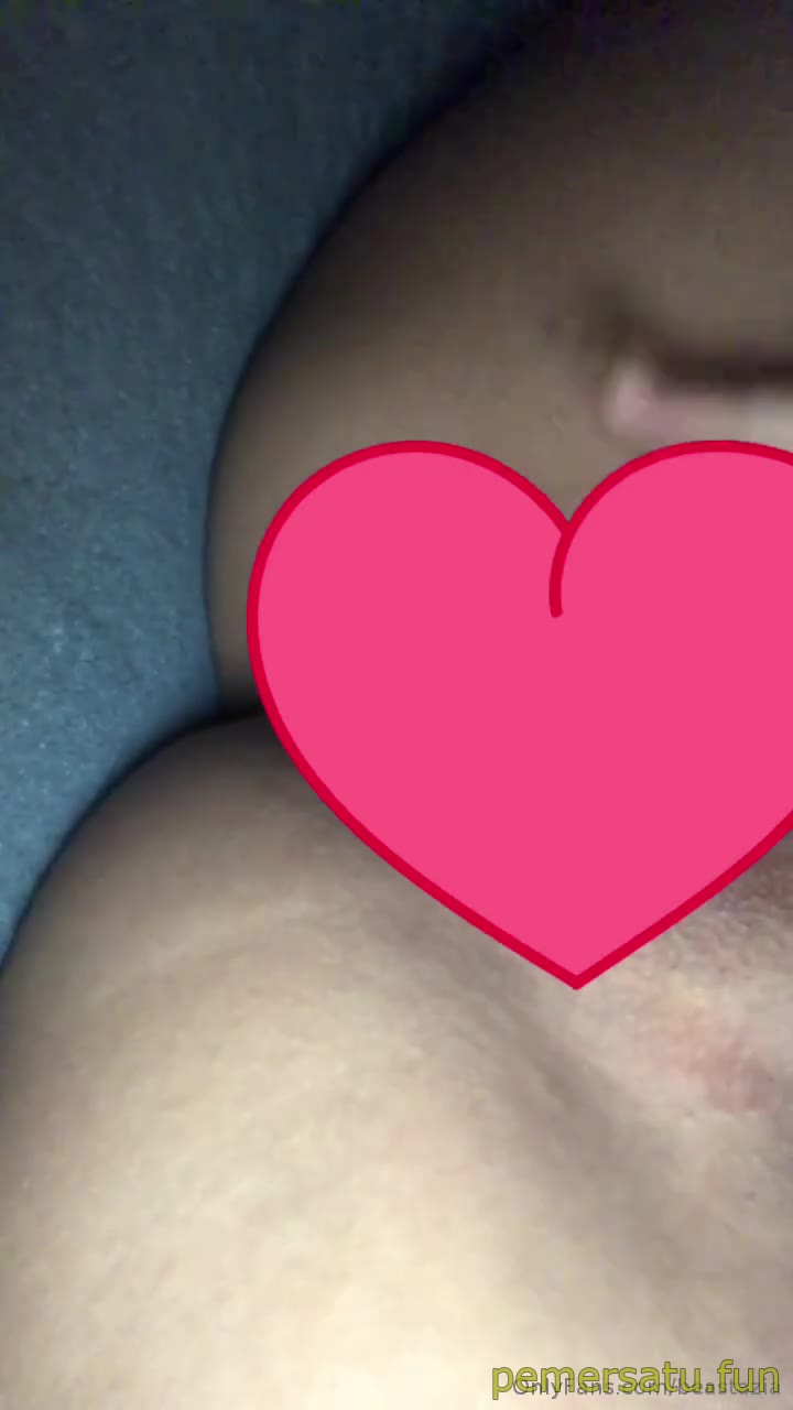 azialv rambut pirang hitam manis (42) Video Bokep