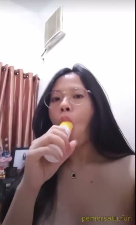  terbaru bokep Kompilasi Vanessa Evlin Chindo Kacamata Cakep 18yo Mulus Colok Memek