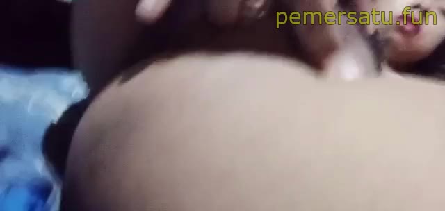 14 Bokep Viral Diana 18yo sange 