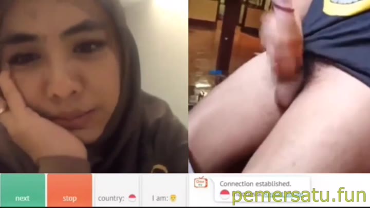  Porno Bokep jilbab cakep nonton cowok ngocok ometv