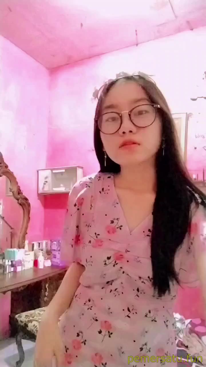 P61 Abg Lugu Berkacamata Bernama Cindy Yang Viral Di Tiktok