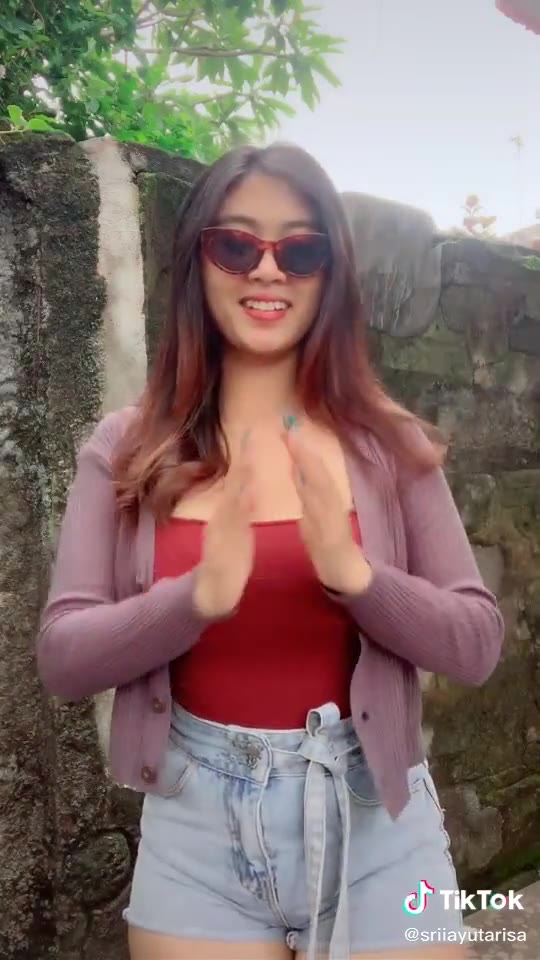 P10 SRI AYU TARISA GADIS BALI VIRAL PEMERSATU DOT FUN