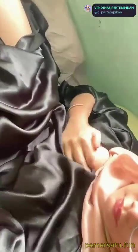 5 Bokep Porno jilbab sange maybxitch ketagihan kontol ngentot terus 