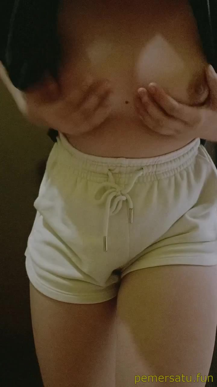 Terbaru Porno toket ranum remas