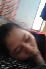 BOKEPVIRAL Pembantu - Nyepong Majikannya Di Ruang Tamu Pintu Luar Terbuka - Situs Bokep