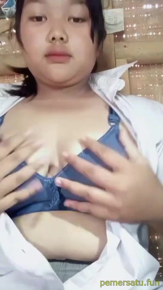 1 Terbaru Bokep abg tobrut 18yo seragam montok 