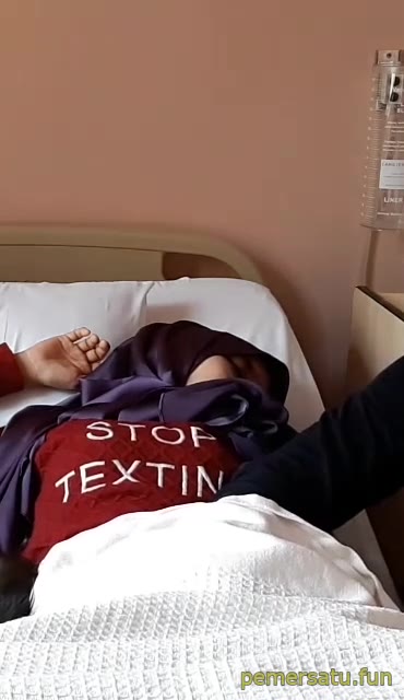  Bokep Terbaru jilbab birahi dinikmati