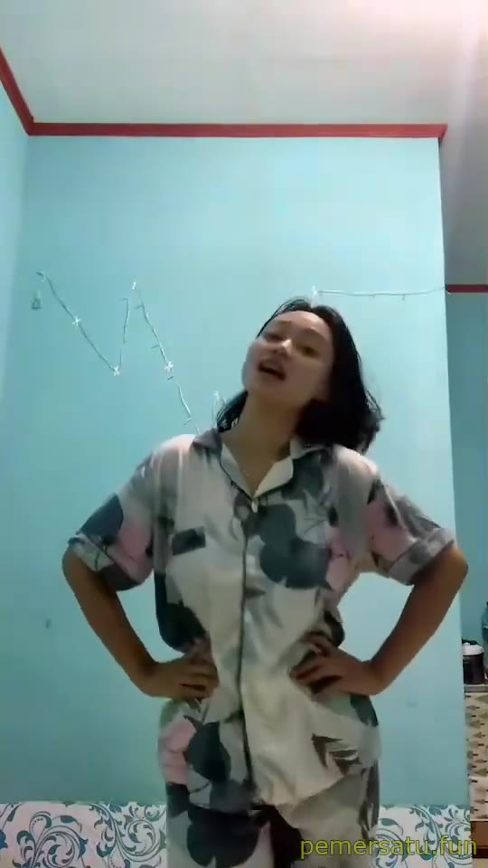 14 Terbaru Bokep Indahsnr abg 18yo sange 