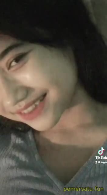 7 Porno Terbaru zqya abg 18yo cakep imut rambut panjang 