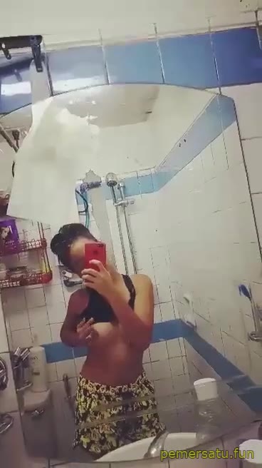 P2 Paramita Mahasiswi Langsing Mulus