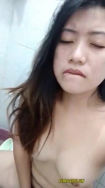 P14 Koleksi Miss Delfi Pemersatu Dot Fun