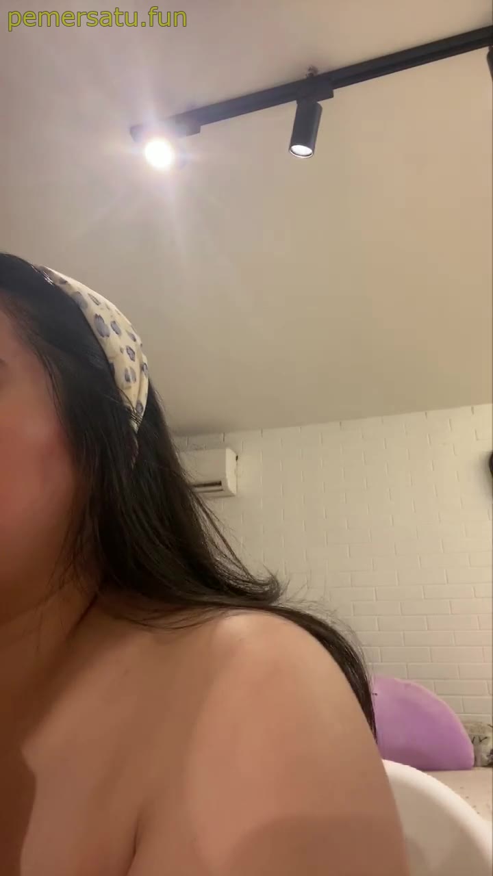 3 Viral Bokep koleksi tobrut 19yo memek becek toket gede 