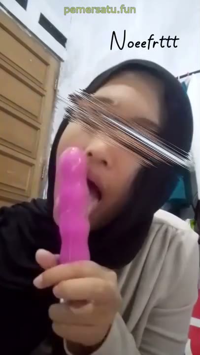 3 Bokep Terbaru Noeefrtt Hijab Eksib 