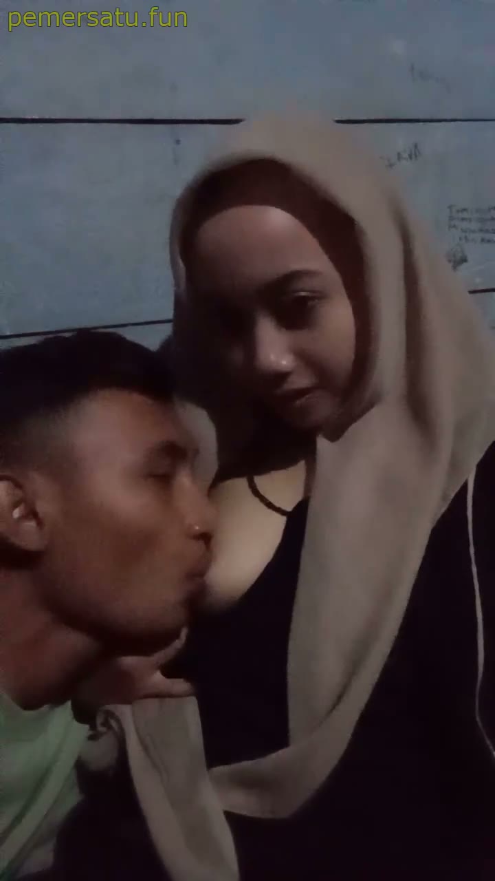 kolpri hijab putri abg 18yo diewe kuli (6) Video Bokep