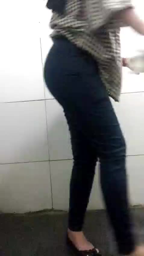 Video Viral Terbaru Ngintip ibu2 jilbab PEMERSATUDOTFUN