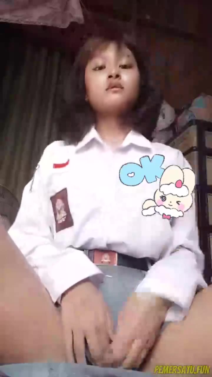 cosplay seragam esema 18yo colok memek mulus Video Bokep