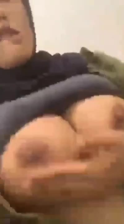 Remas Mahasiswi Hijab Toket Gede