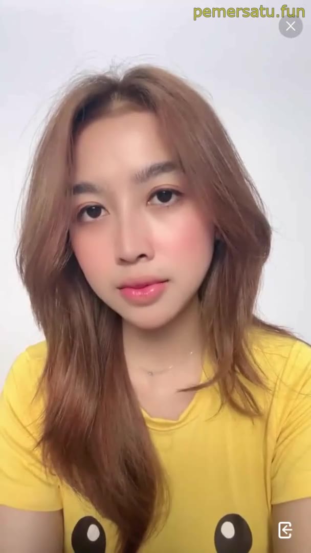 P3 Mutia Cantik Baju Haram Live Birahi