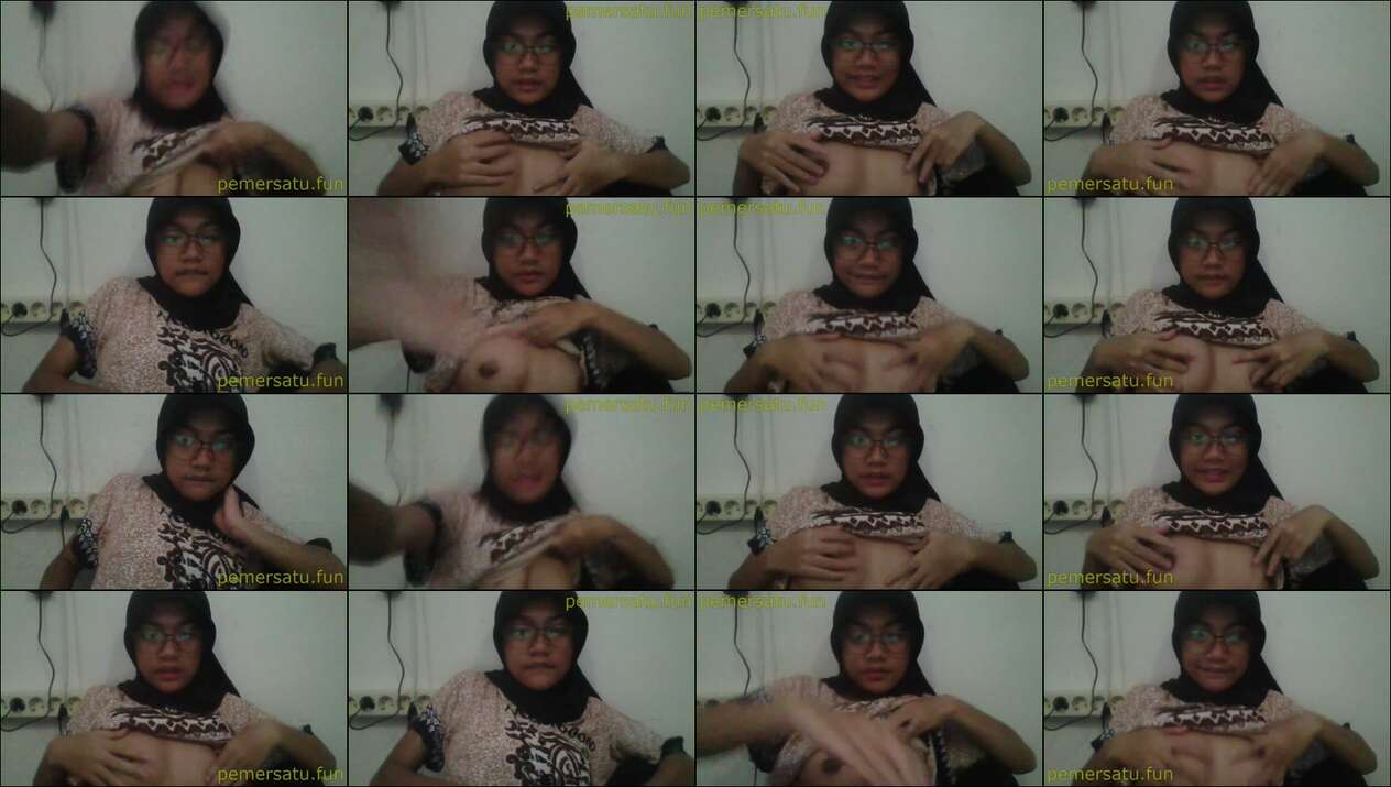 abg jilbab kacamata 18yo yang viral colmeknya pandai (2)