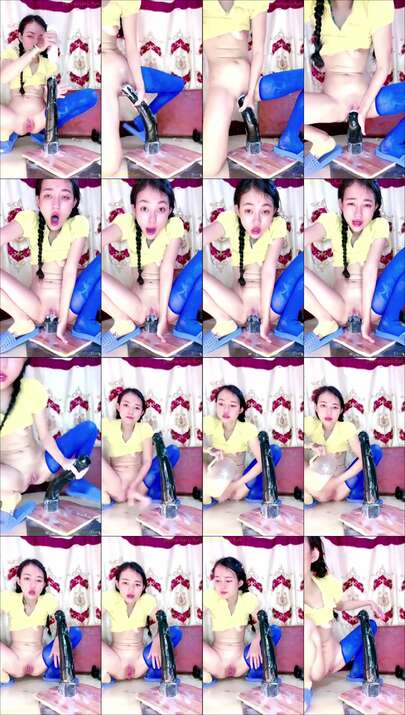ngilu memek imut masuk dildo raksasa