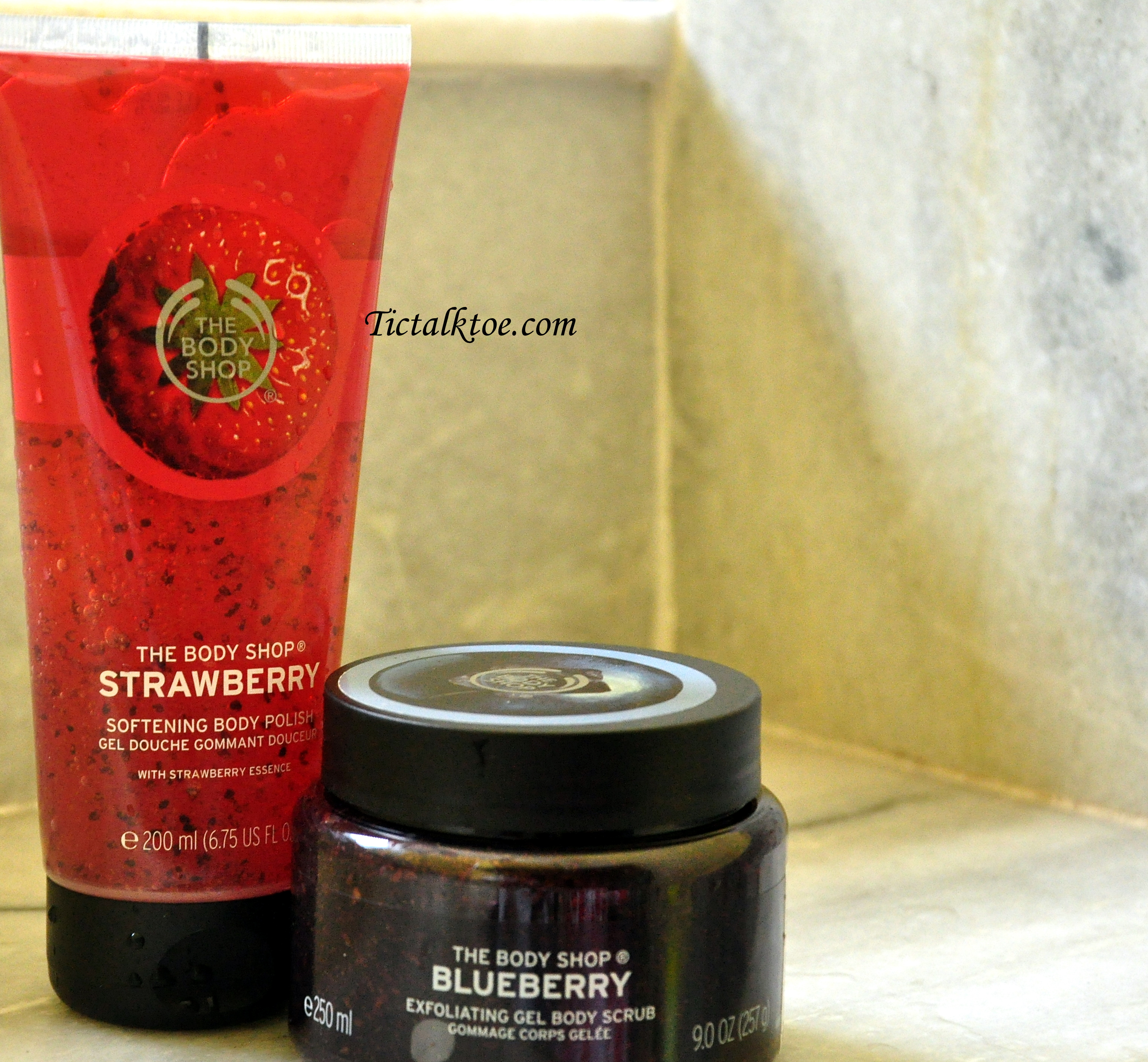 The Body Shop Strawberry Softening Body Polish