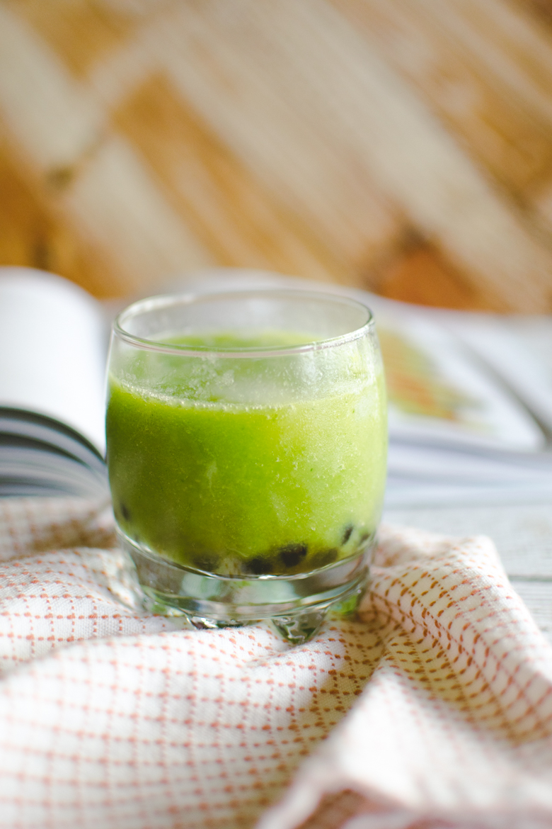 Honeydew Green Tea Smoothie with Boba | Tiffany Bee