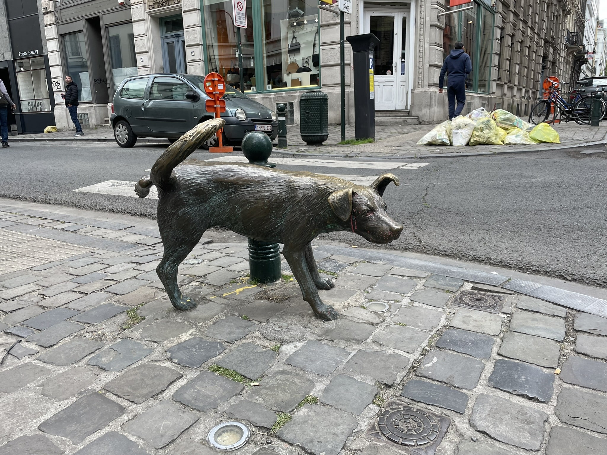 statue of a dog peeing