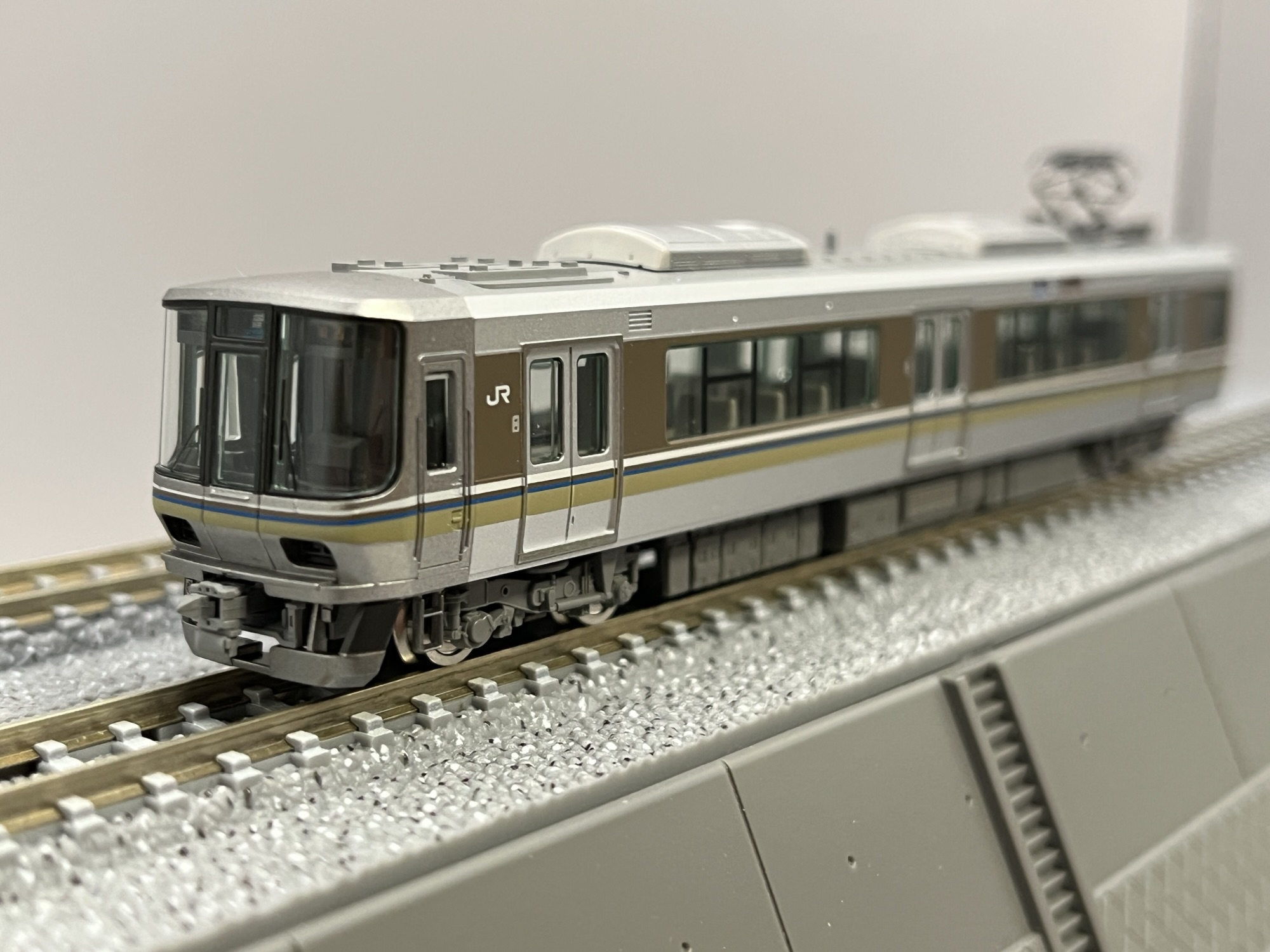 223系2000番台6両（TOMIX・N）｜TNカプラー取り付けで実感的に