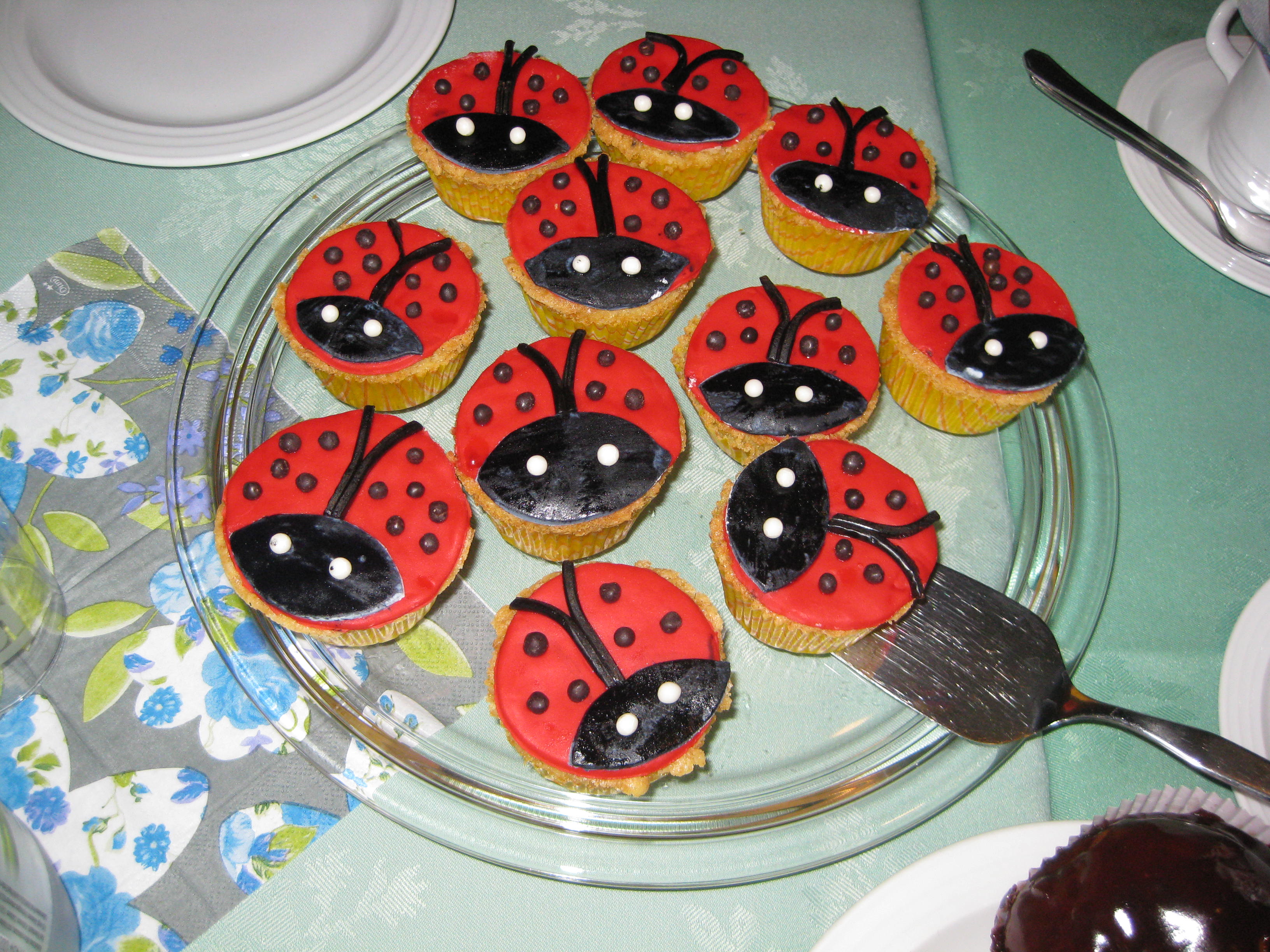 Torte Mit Marienkafer Anleitung Und Rezept Frau Paulus Tortendrang