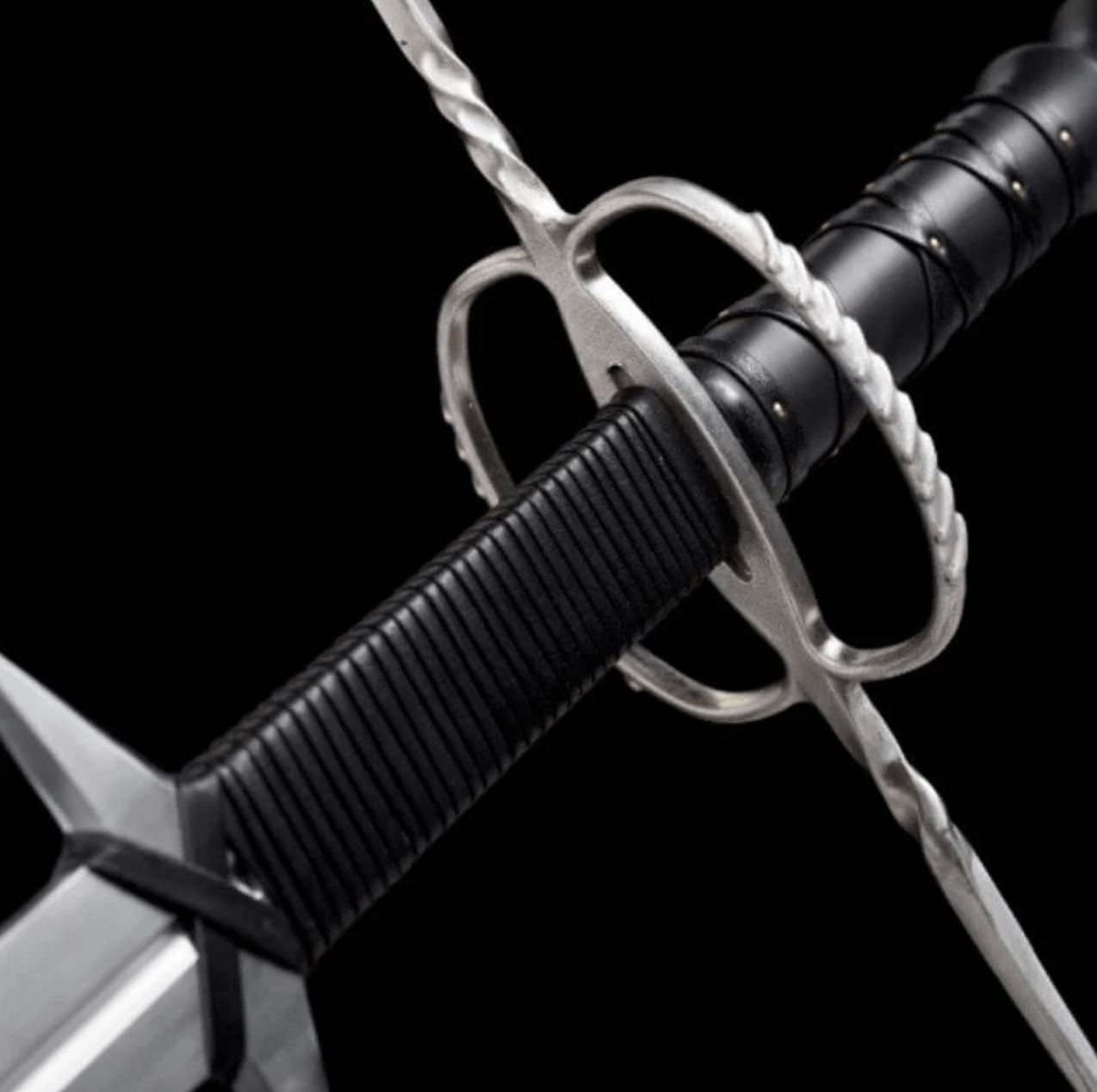 Zweihänder side-ring guard and pommel