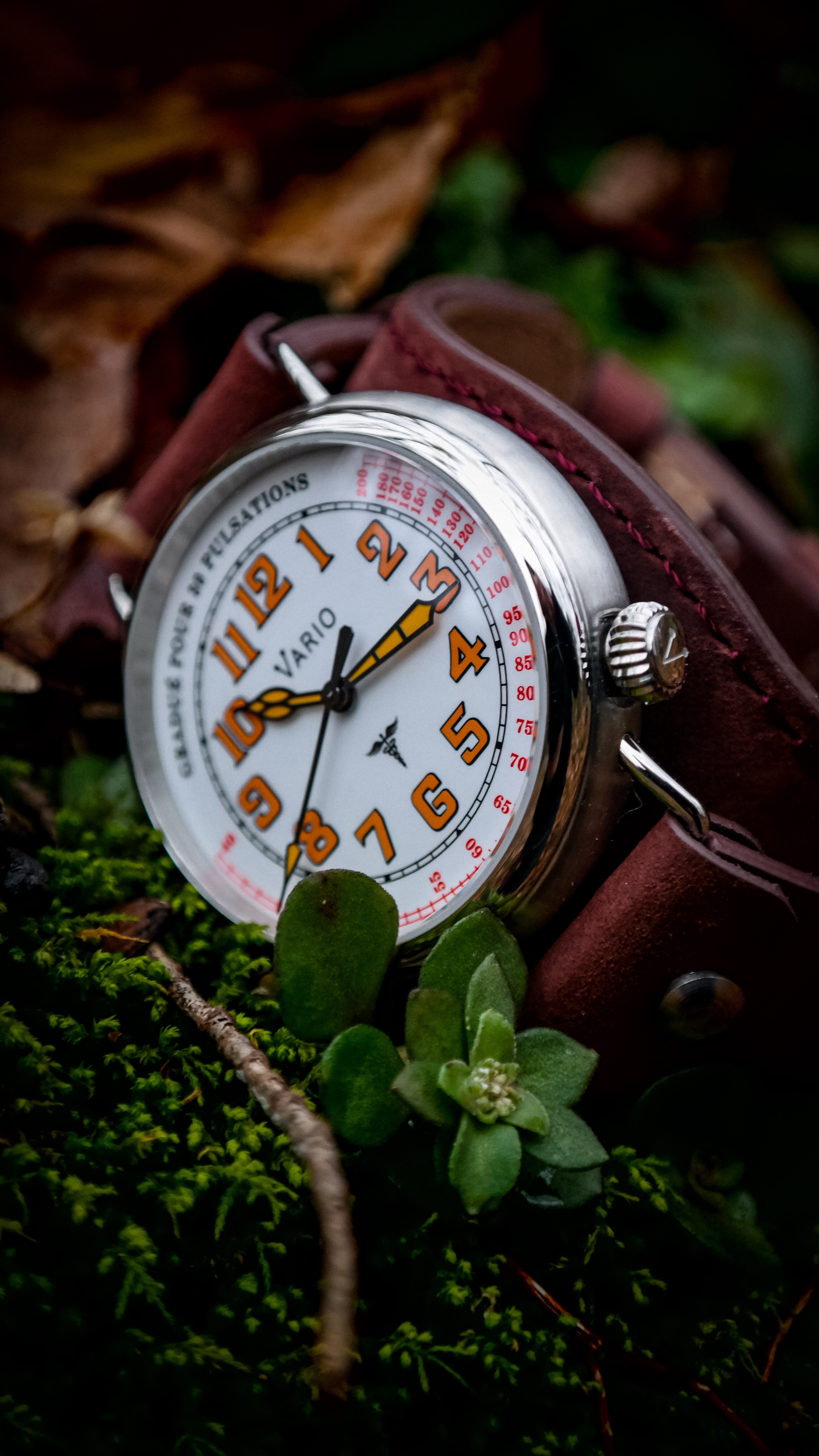 Watch Review: VARIO 1918 Medic Trench Watch (White Dial) – Time to