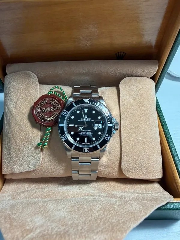 Rolex Submariner Date 16610
