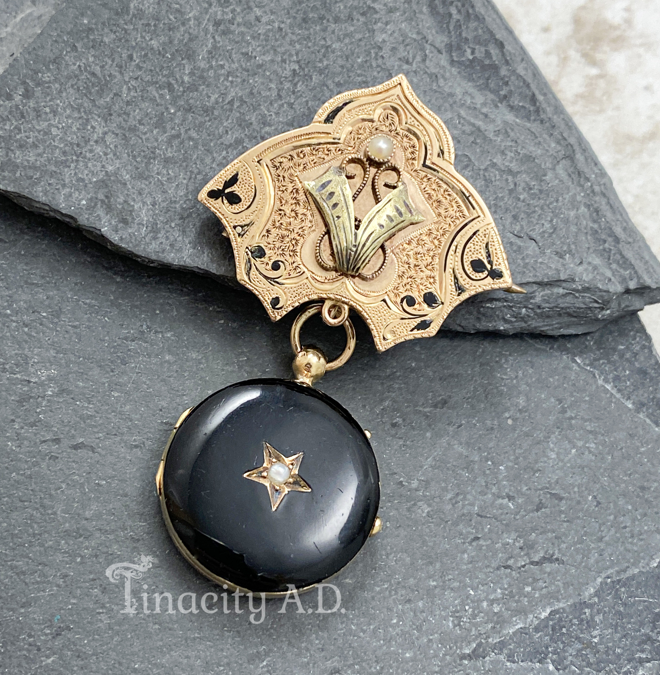 A Lovely Victorian Chatelaine Brooch with Fancy Engraved Taille D