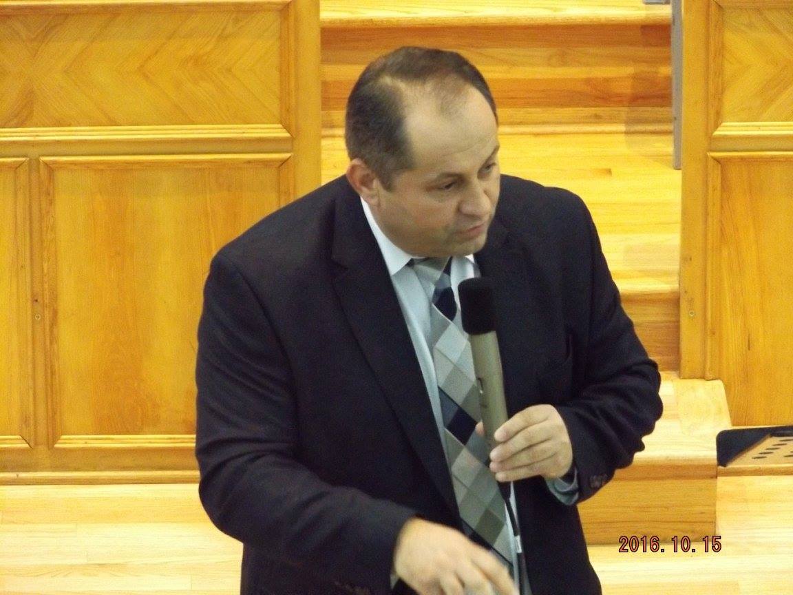 pastor Victoraş Cîmpean