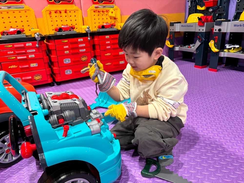 內湖火山大冒險維修廠