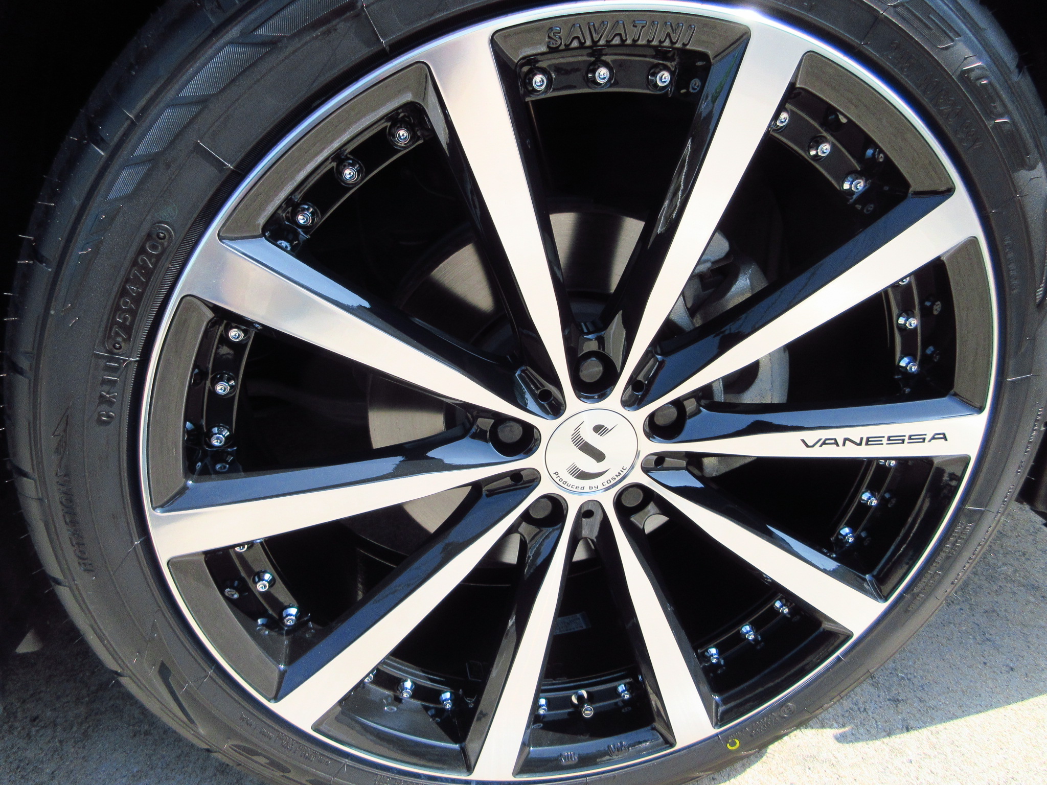 COSMIC SAVATINI 20インチタイヤホイールset