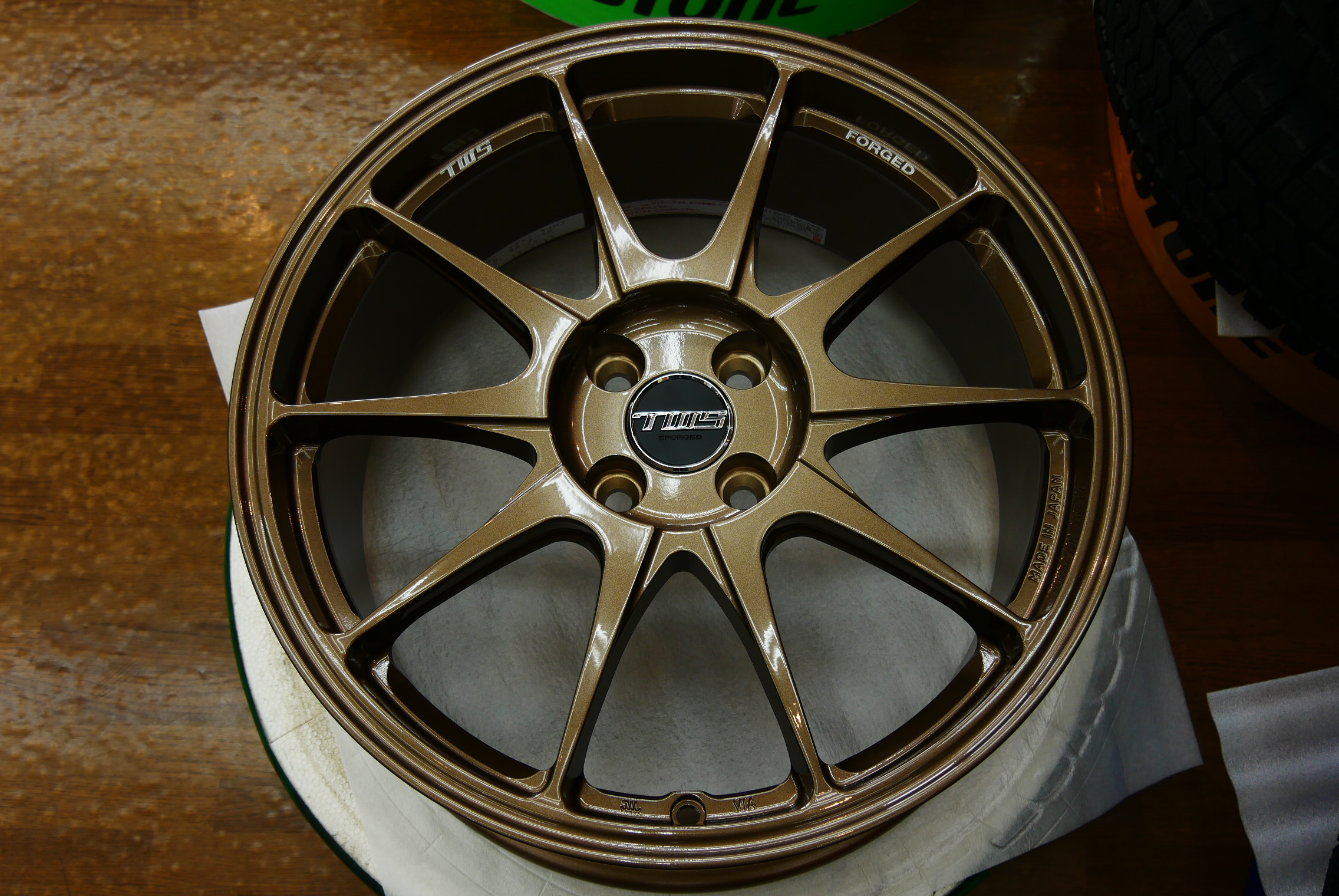 TWSさんがRS317、ゴールドブロンズカラー持って来られました