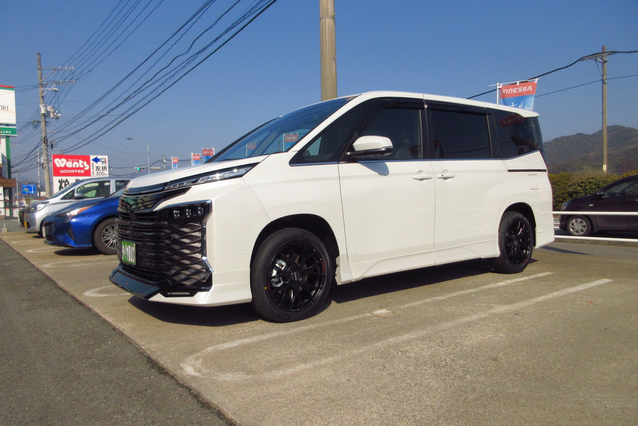 VOXYに2×7FT SPORT EDITIONを取り付けました
