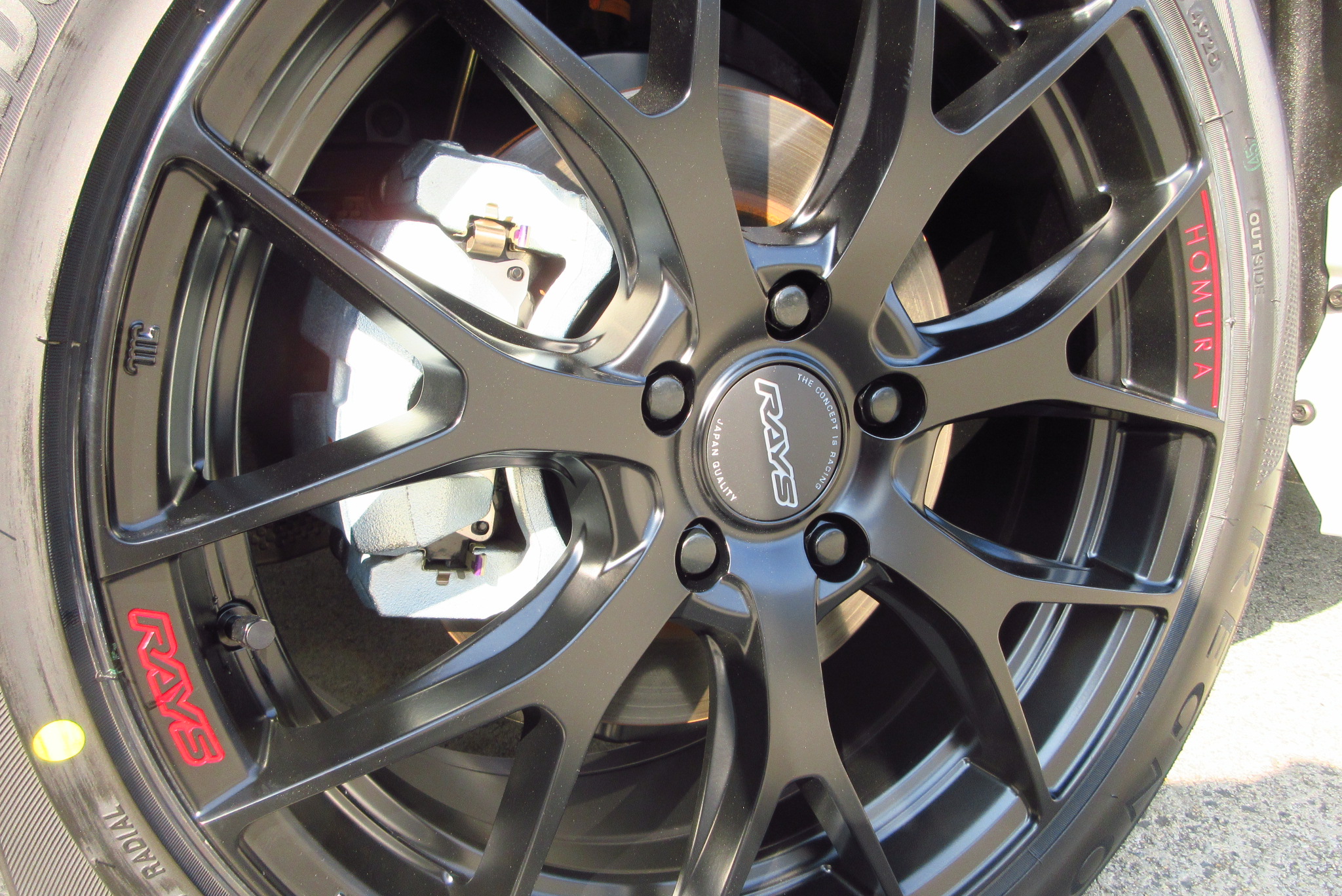 VOXYに2×7FT SPORT EDITIONを取り付けました