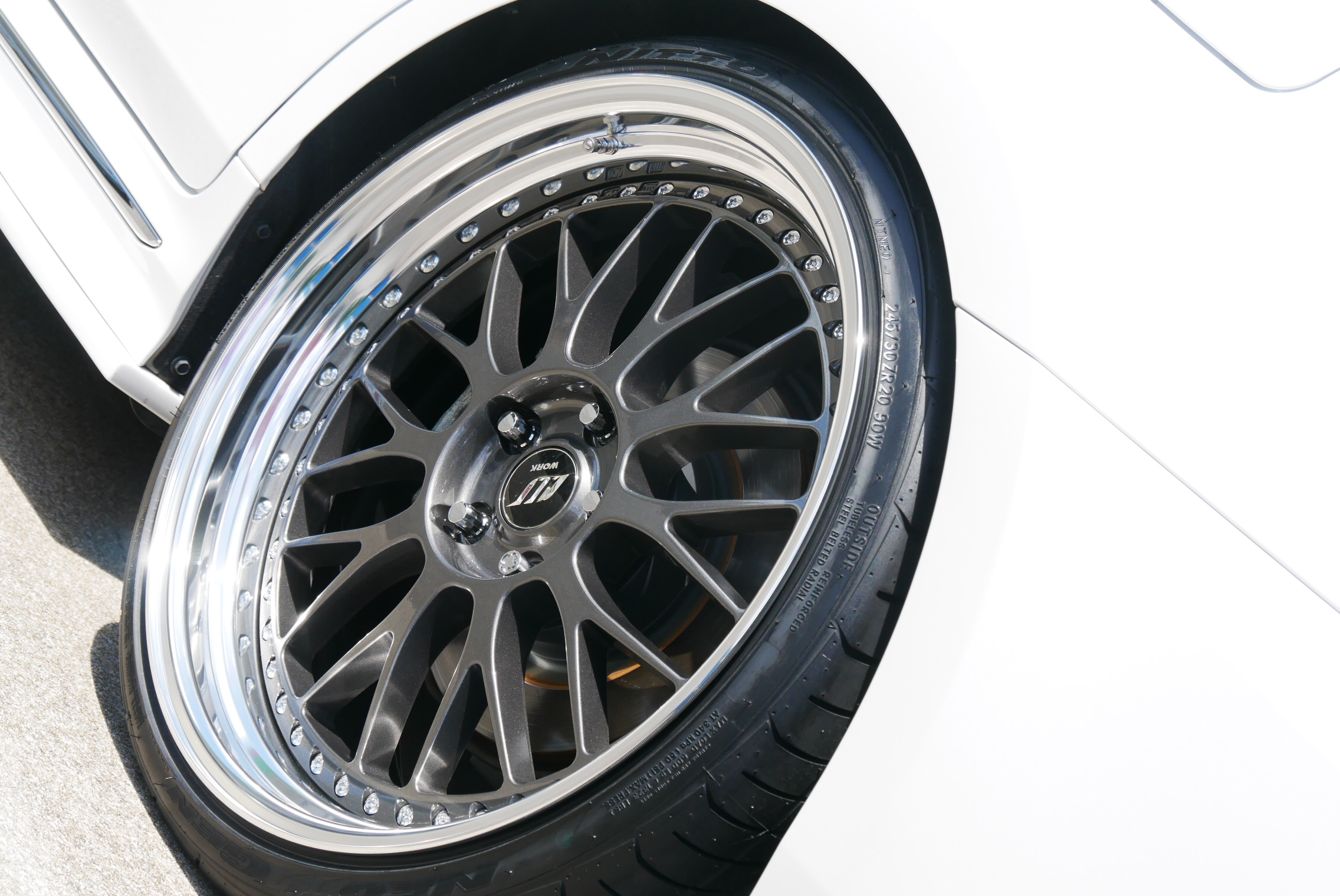 20クラウンにWORKジスタンスW10Mを取り付けました | 山口で