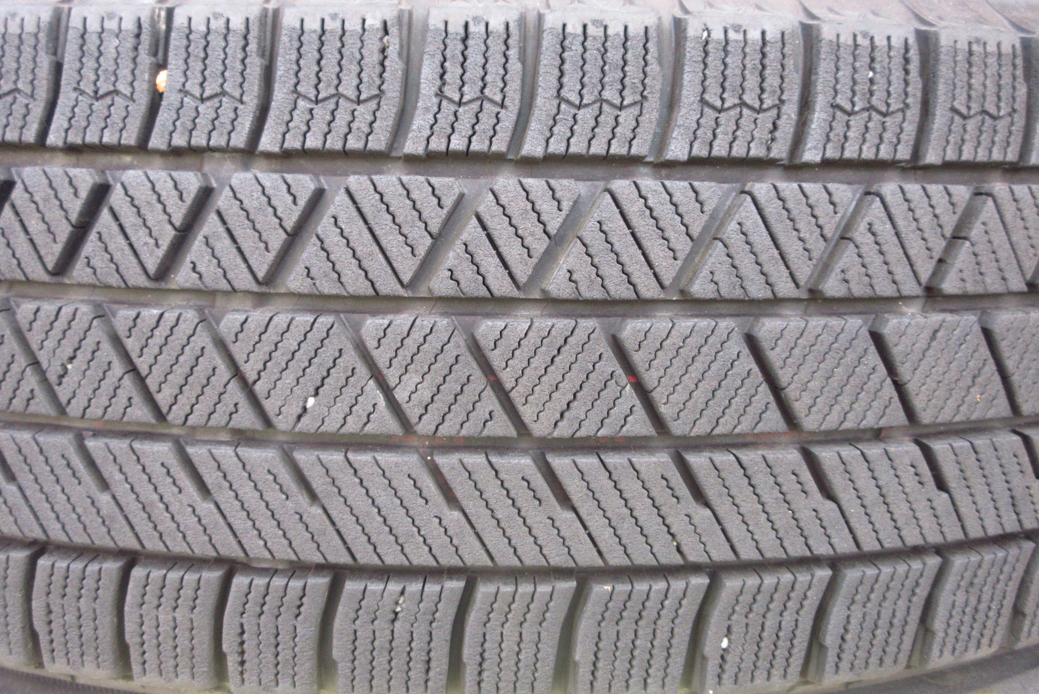冬タイヤ175/65R15ブリヂストン・ブリザックVRX3 | 山口でタイヤの