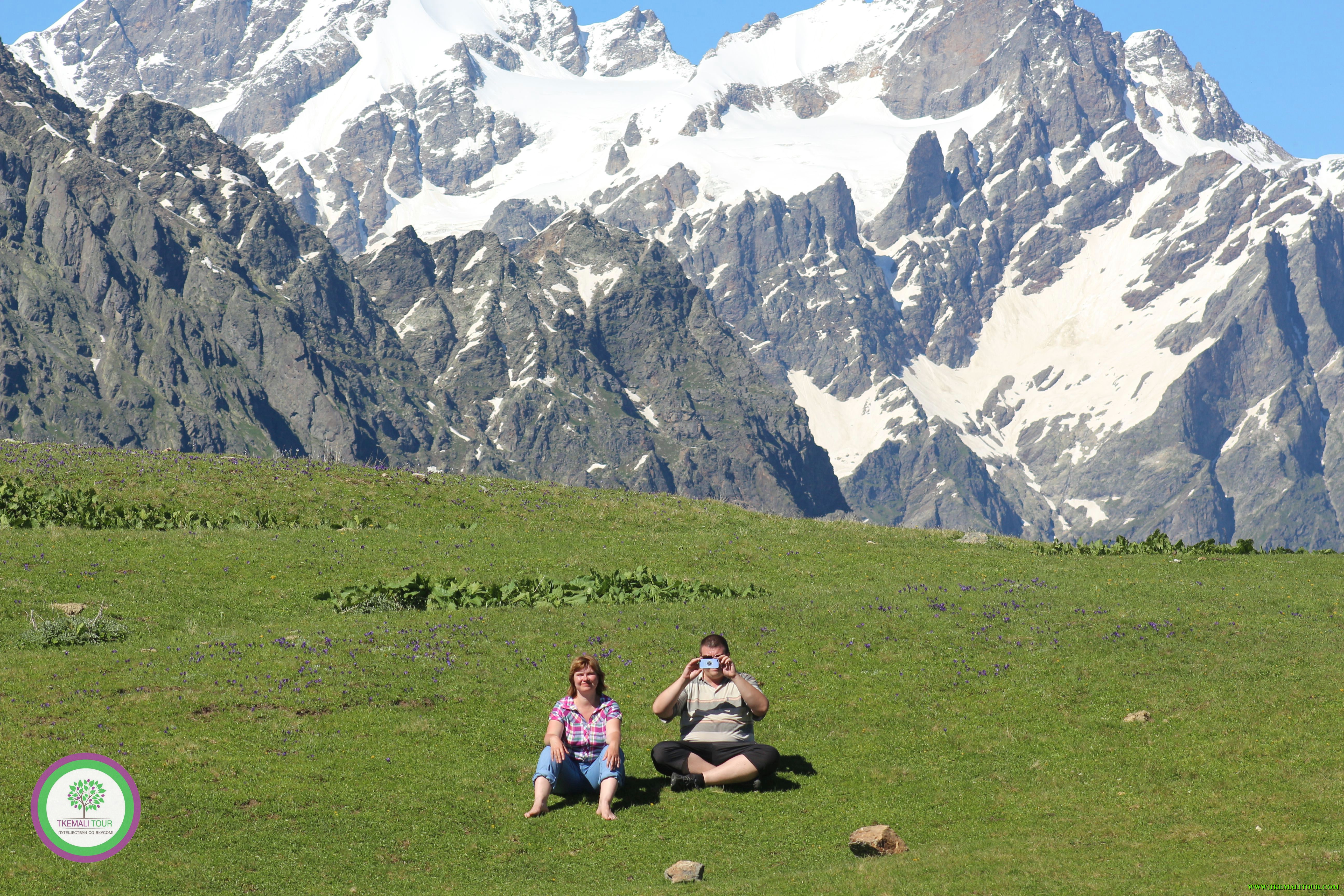 Когда мы слышим название этой страны, то в голове летают мысли про ароматные хачапури, национальный грузинский танец, невероятные. Svanetiya