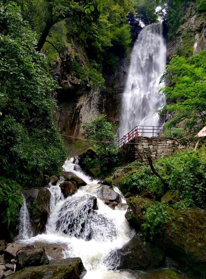 Здесь легко и просто совмещать любой отдых, познавательные экскурсии по грузии с получением . Novyj God 2020 V Batumi Tkemali Tour Puteshestviya Po Gruzii