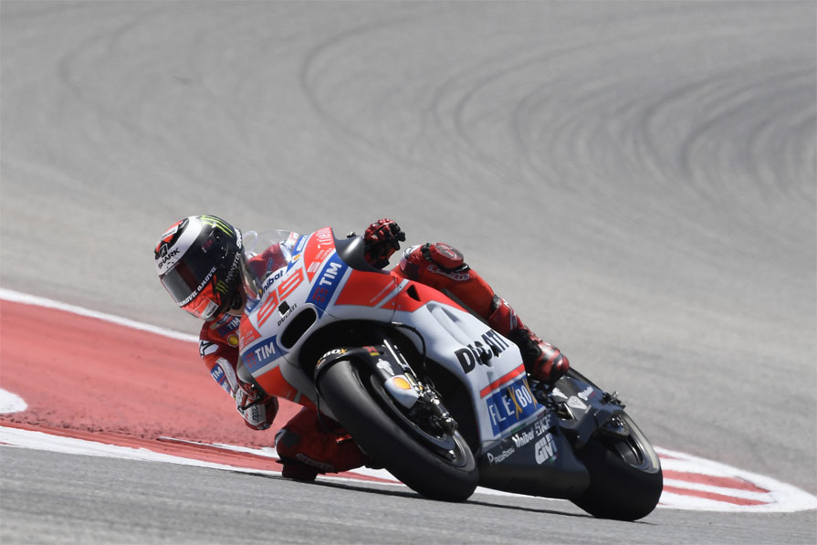 Jorge Lorenzo Jelaskan Bedanya Bawa Yamaha M1 Dan Ducati