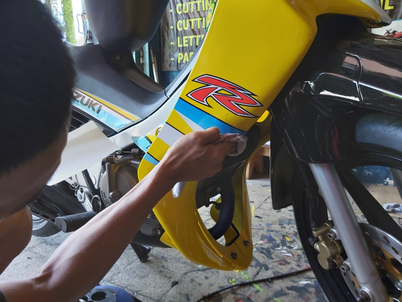 Restorasi: Suzuki Satria RU120R MY2004 . . . 'HIU' Dari ...