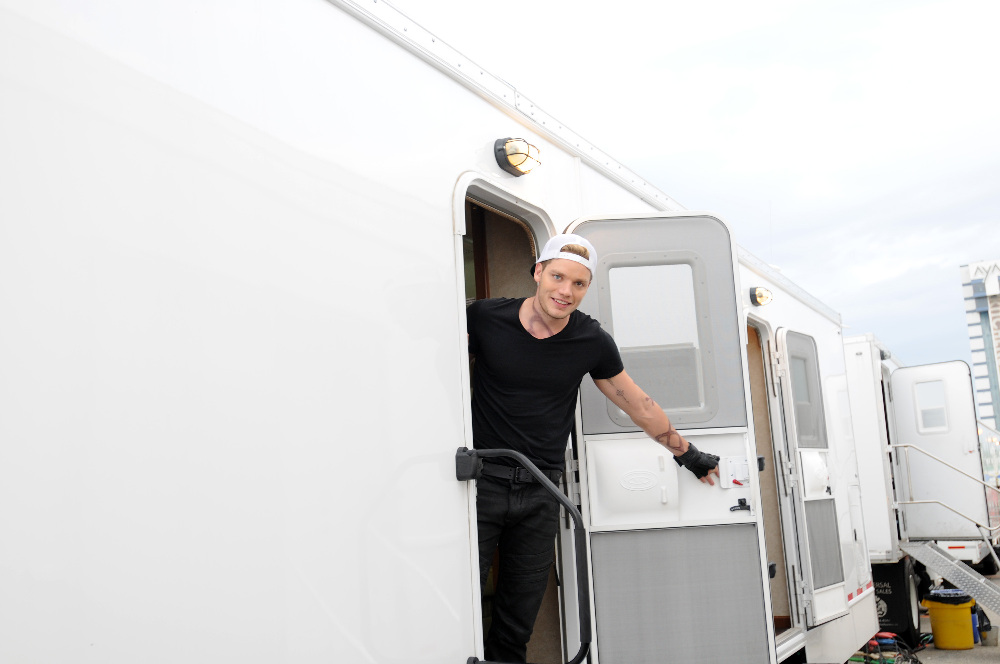 SHADOWHUNTERS - "Dead Man's Party" - Clary, Jace, Alec and Isabelle must hatch a rescue plan that takes them into the heart of a vampire lair in “Dead Man’s Party,” an all-new episode of “Shadowhunters,” airing Tuesday, January 26th at 9:00 – 10:00 p.m., EST/PST on Freeform, the new name for ABC Family. ABC Family is becoming Freeform on January 12, 2016. (ABC Family/John Medland) DOMINIC SHERWOOD