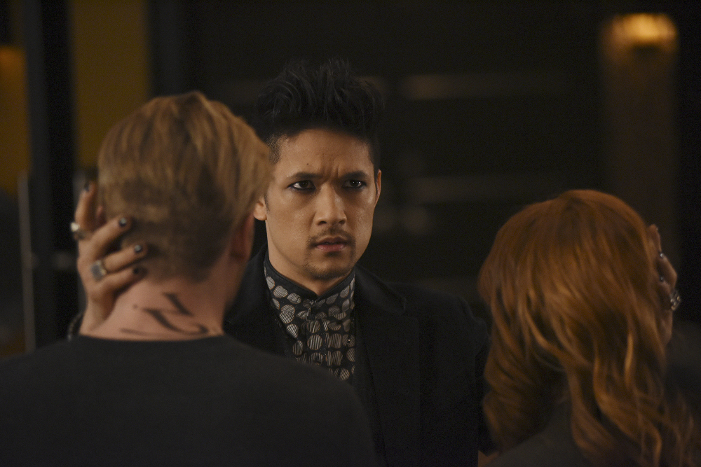 SHADOWHUNTERS - "By The Light Of Dawn" - Valentine’s plan is in full effect and the Shadowhunters must act fast to save the Downworld in “By the Light of Dawn,” the spring finale of “Shadowhunters,” airing MONDAY, MARCH 6 (8:00 – 9:01 p.m. EST), on Freeform. (Freeform/John Medland) HARRY SHUM JR.