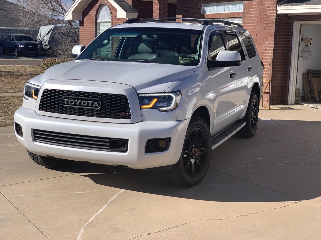 Trd pro grill for sequoia