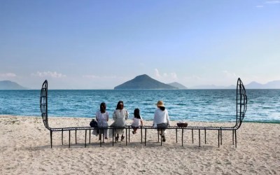 日本旅遊|瀨戶內國際藝術祭(一):藝術、大自然與人的共鳴之旅 藝術家Heather B.Swann + Nonda Katsalidis作品《Place for sea dreamers》,2022年豊島 Photo:Keizo Kioku(圖片禁止未經授權轉載)