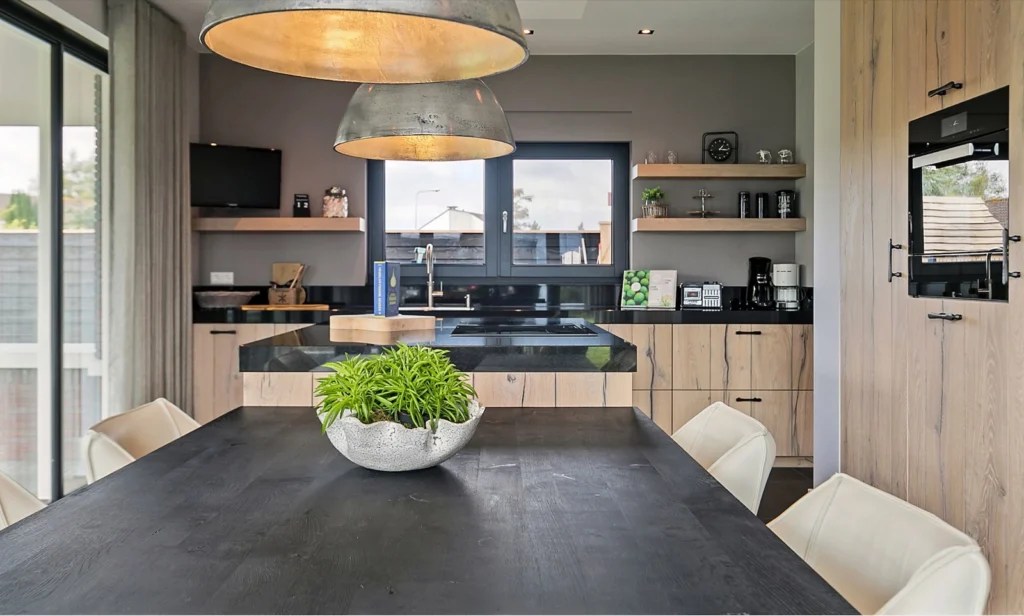 Designing Custom Screen Room in Kitchen